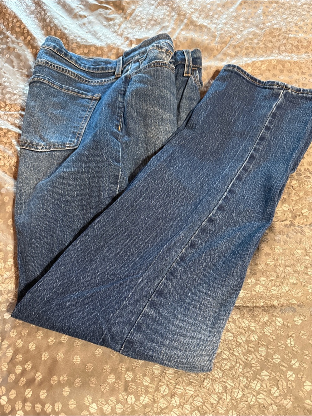 Old Navy Straight-Leg Women's Jeans in Medium Blue Wash